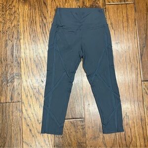 ALO Yoga women’s casual athletic leggings